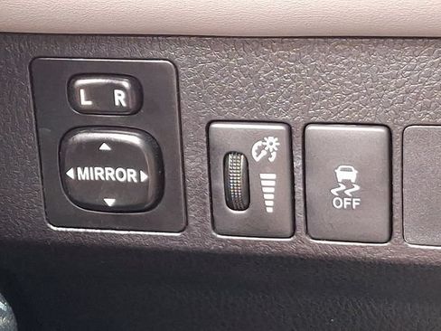Used 2014 Toyota RAV4 XLE AWD/4WD image 25