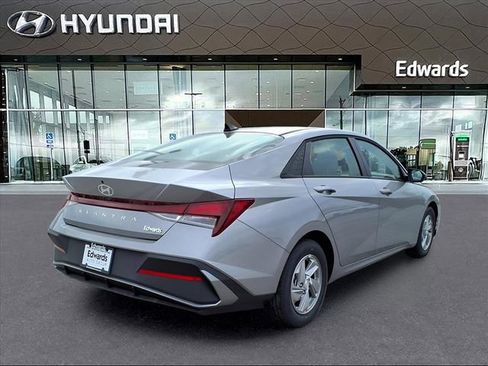New 2026 Hyundai Elantra SE image 7