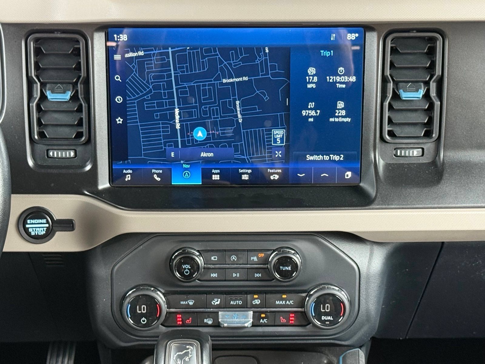 Used 2023 Ford Bronco Wildtrak AWD/4WD image 19