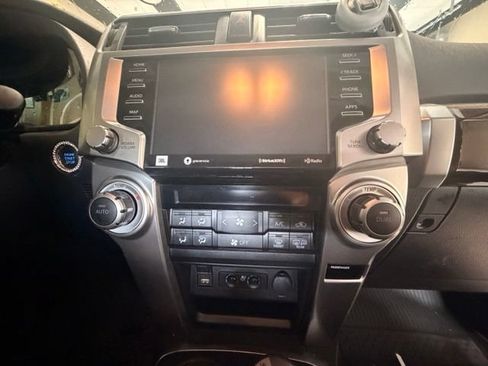 Used 2022 Toyota 4Runner Limited AWD/4WD image 10