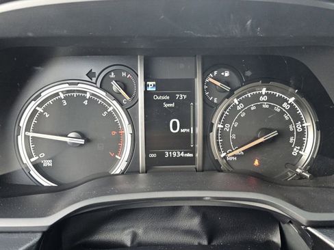 Used 2024 Toyota 4Runner TRD Off-Road Premium w/ Moonroof Package AWD/4WD image 37