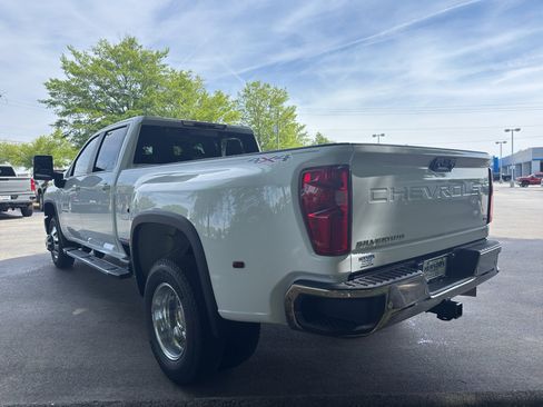 New 2026 Chevrolet Silverado 3500 LT w/ All Star Edition image 6