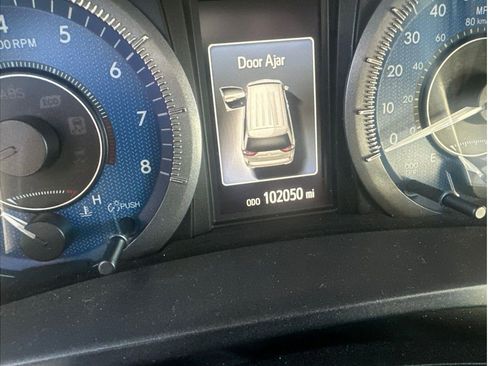 Used 2017 Toyota Sienna FWD image 4