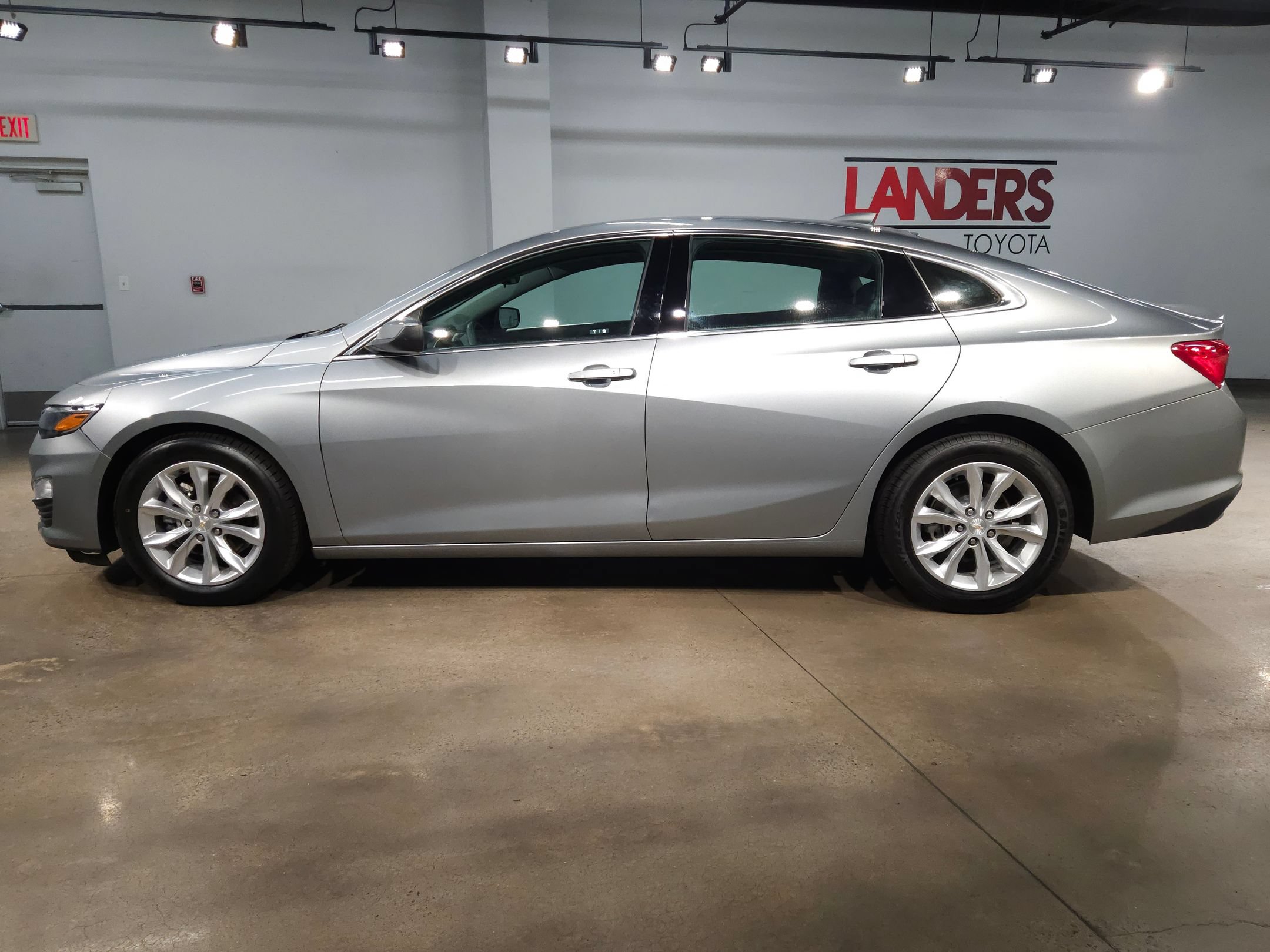 Used 2024 Chevrolet Malibu LT FWD image 4