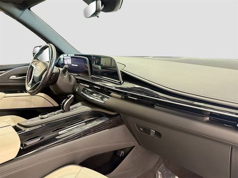 Used 2021 Cadillac Escalade Sport image 32