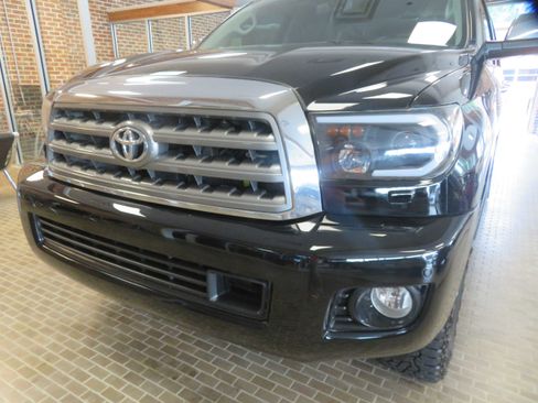 Used 2014 Toyota Sequoia Platinum AWD/4WD image 73