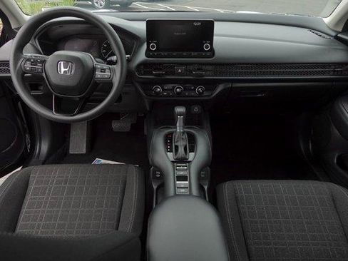 Used 2025 Honda HR-V LX image 24