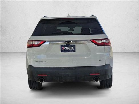 Used 2019 Chevrolet Traverse LT w/ LT Premium Package FWD image 4