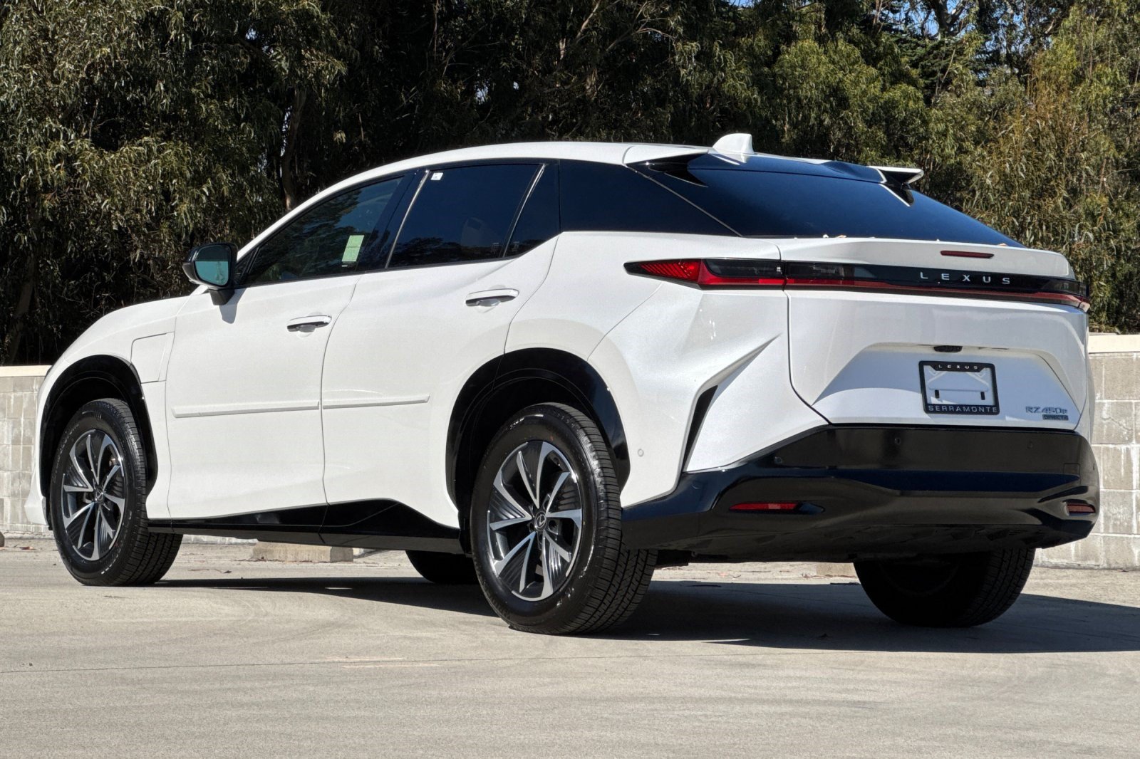 Certified 2023 Lexus RZ 450e Premium w/ Technology Package AWD/4WD image 3