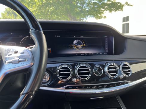 Used 2020 Mercedes-Benz S 450 Sedan w/ Premium Package image 31
