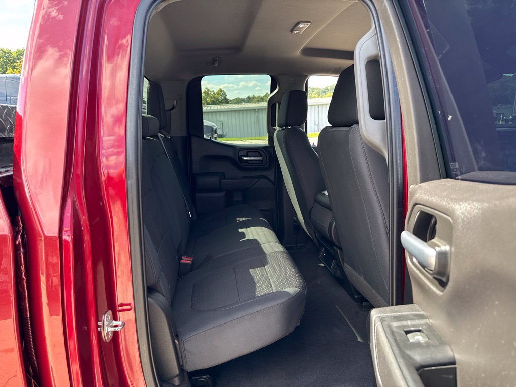 Used 2019 Chevrolet Silverado 1500 Custom Trail Boss w/ Custom Convenience Package AWD/4WD image 12