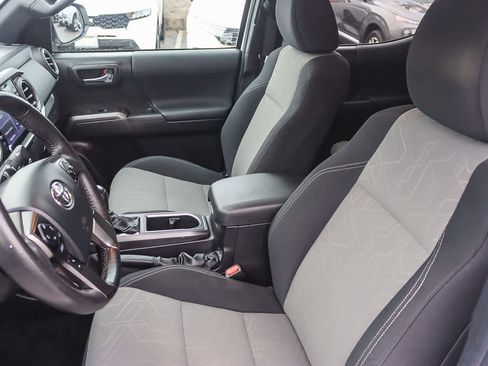 Used 2023 Toyota Tacoma TRD Off-Road image 16