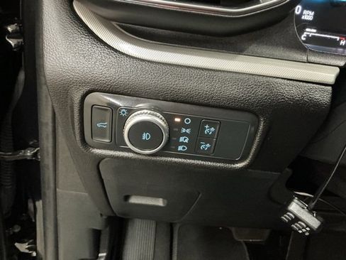 Used 2022 Ford Explorer XLT w/ Equipment Group 202A image 24