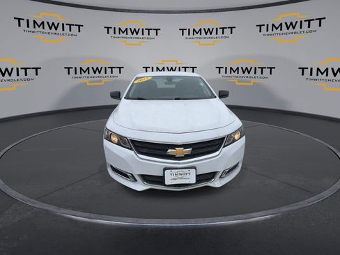 Used 2017 Chevrolet Impala LS image 3