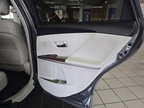Used 2012 Toyota Venza XLE w/ XLE Premium Pkg FWD image 15