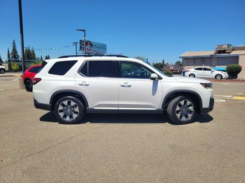 New 2026 Honda Pilot Elite image 4
