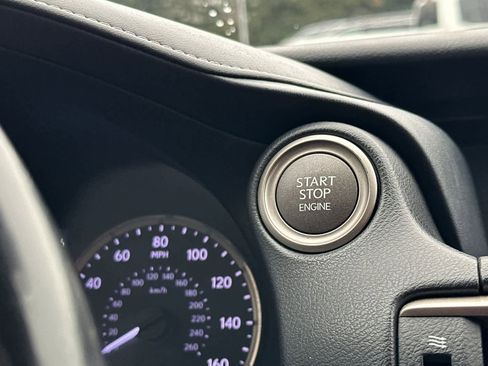 Used 2017 Lexus IS 300 AWD image 21