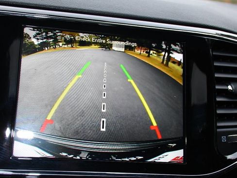 Used 2019 Jeep Grand Cherokee Altitude image 36