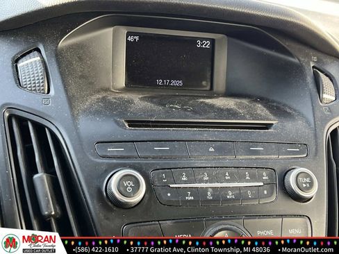 Used 2015 Ford Focus SE image 18