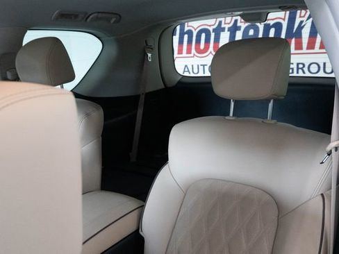 Used 2023 Nissan Armada Platinum w/ Captain's Chairs Package AWD/4WD image 11