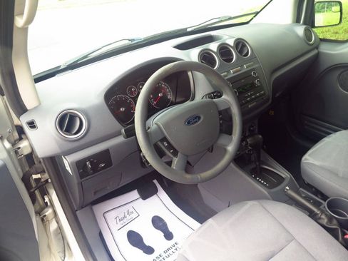 Used 2012 Ford Transit Connect XLT FWD image 4