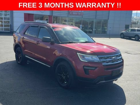 Used 2018 Ford Explorer XLT AWD/4WD image 4