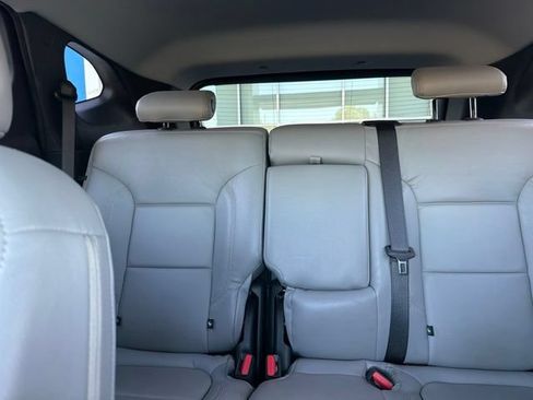 Used 2020 Chevrolet Blazer LT FWD image 16