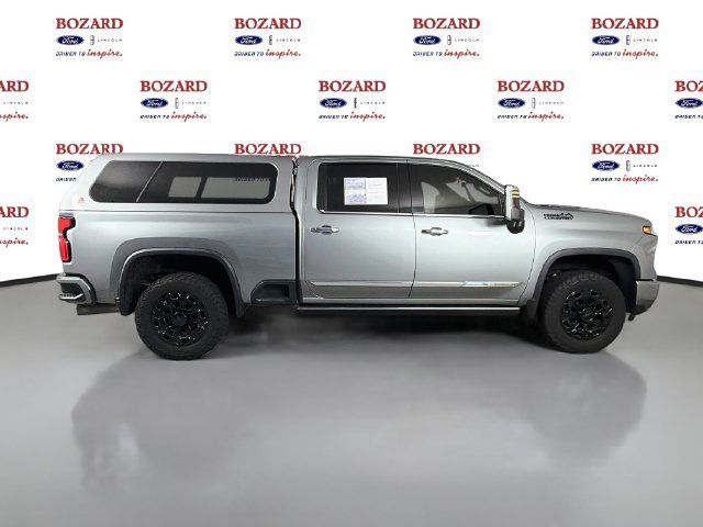 Used 2024 Chevrolet Silverado 2500 High Country w/ High Country Premium Package AWD/4WD image 9