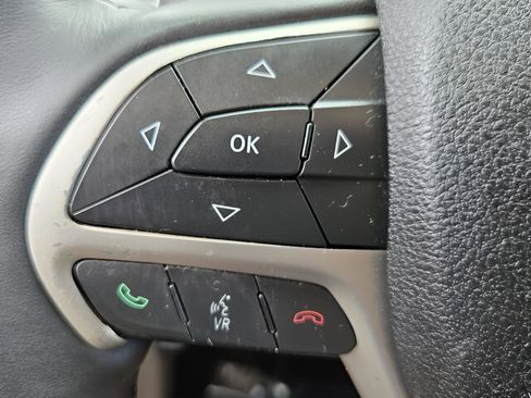 Used 2014 Jeep Grand Cherokee Limited image 15