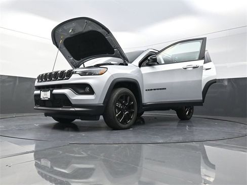 New 2026 Jeep Compass Latitude image 27
