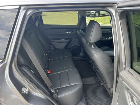 Certified 2025 Nissan Rogue SV w/ SV Premium Package FWD image 16
