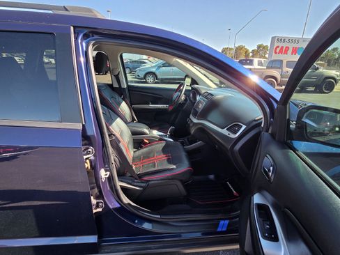 Used 2018 Dodge Journey SXT w/ Premium Group FWD image 24