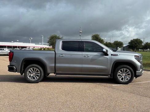 Used 2023 GMC Sierra 1500 Denali w/ Technology Package AWD/4WD image 5