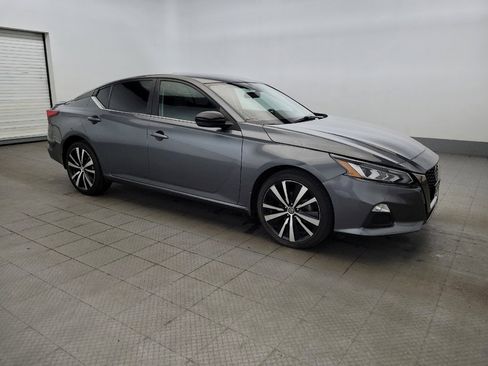Used 2021 Nissan Altima 2.5 SR w/ SR Premium Package AWD/4WD image 11