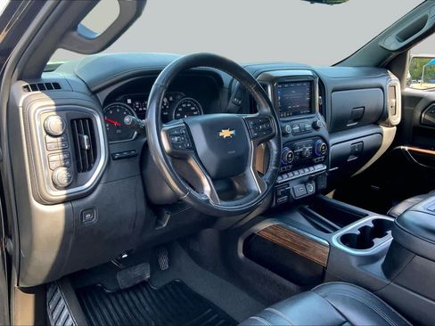 Used 2021 Chevrolet Silverado 1500 High Country w/ Technology Package AWD/4WD image 17
