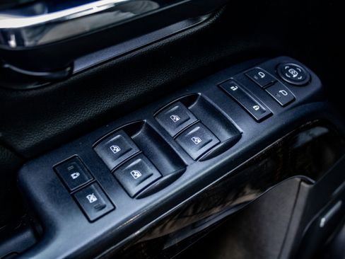 Used 2015 GMC Sierra 2500 Denali w/ Duramax Plus Package image 30