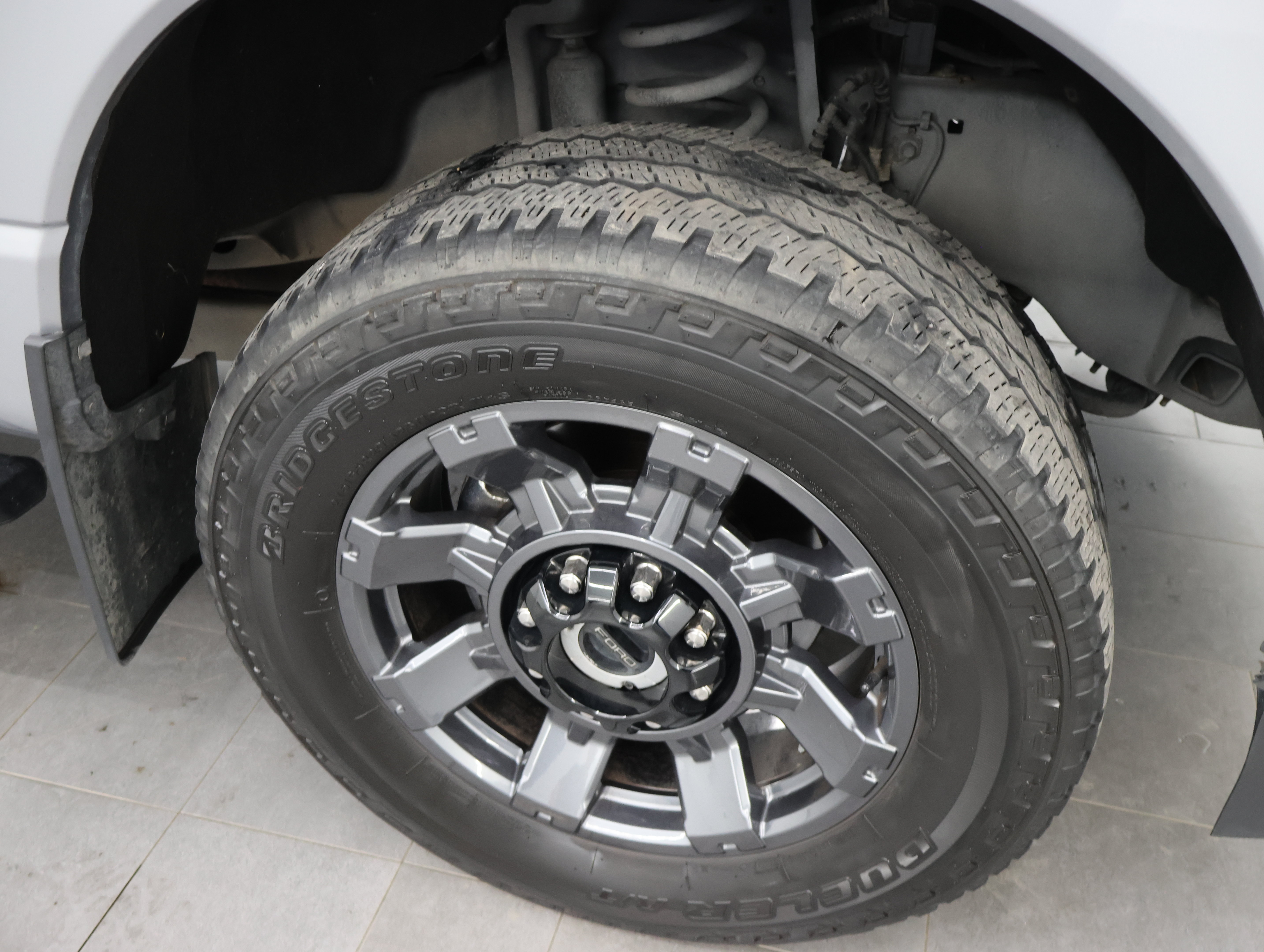 Used 2023 Ford F350 Lariat w/ Lariat Ultimate Package AWD/4WD image 3