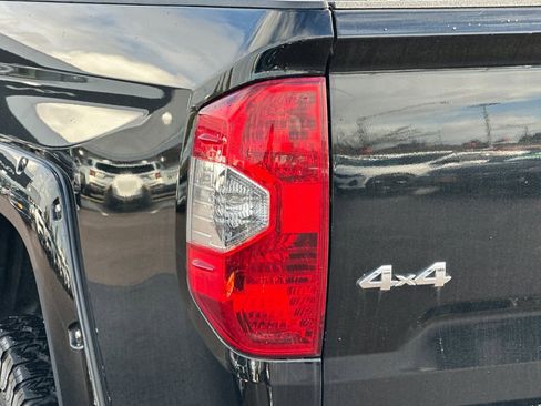 Used 2014 Toyota Tundra SR5 w/ SR5 Upgrade Package image 25