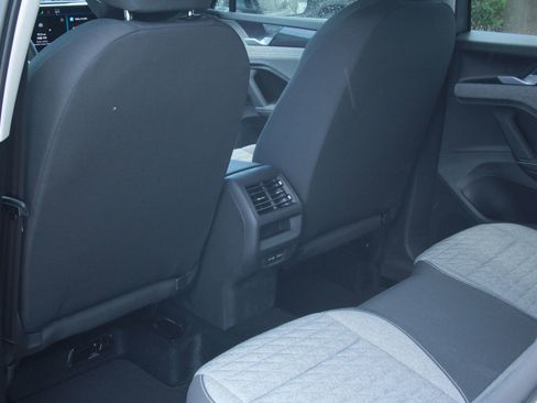 Certified 2025 Volkswagen Tiguan S image 23