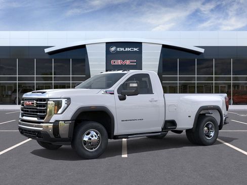New 2026 GMC Sierra 3500 SLE image 2