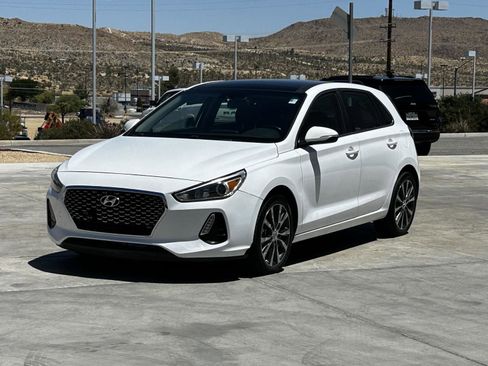 Used 2020 Hyundai Elantra GT w/ Style Package 02 FWD image 4