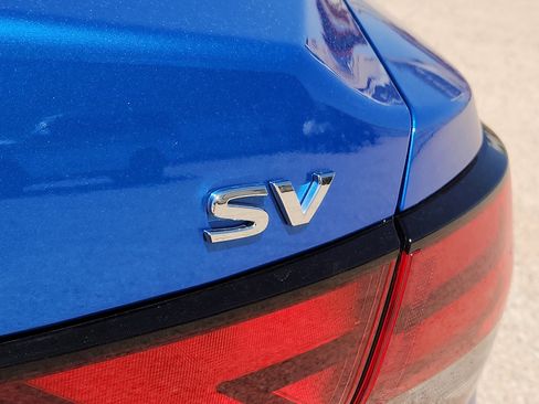 Used 2024 Nissan Sentra SV FWD image 9