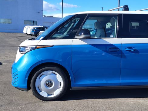 New 2025 Volkswagen ID. Buzz 1st Edition image 2