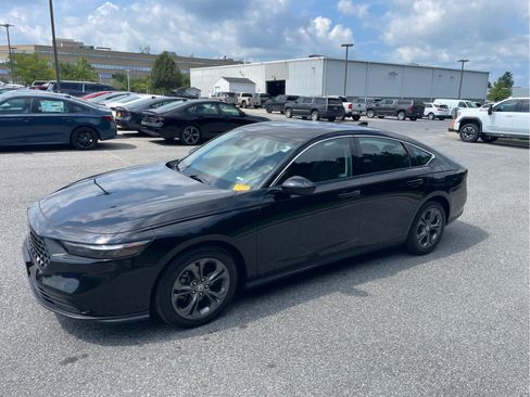 Used 2023 Honda Accord EX image 14