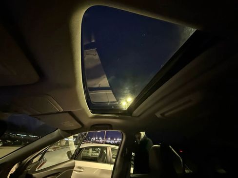 Used 2016 Honda Pilot Touring image 31