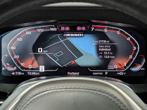 Used 2022 BMW M550i xDrive image 33