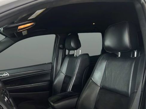 Used 2017 Jeep Grand Cherokee Altitude image 25