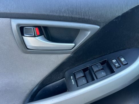 Used 2013 Toyota Prius Plug-In Hybrid image 11