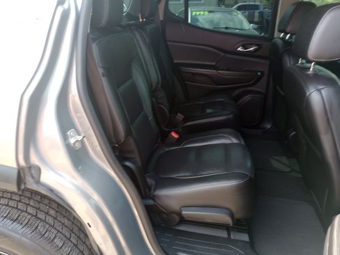 Used 2019 GMC Acadia SLT FWD image 15
