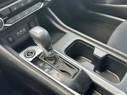 Certified 2024 Nissan Sentra SV FWD image 20